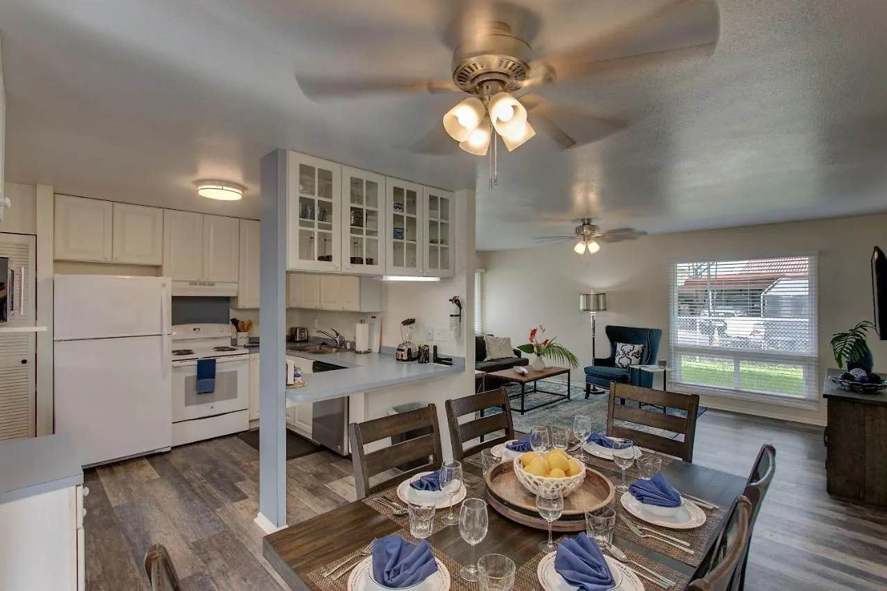 Hilo Hale Kaumana Home 0*,  United States